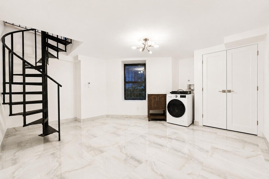 Building Photo - 524 W 134th St