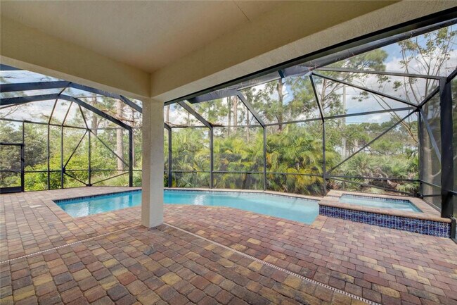 Building Photo - 495 NE Abaca Way