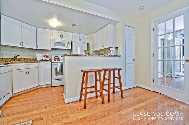 Building Photo - 1438 Meridian Pl NW