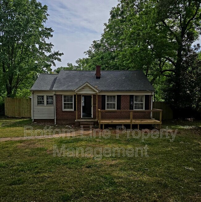 Building Photo - 5008 Doris Ave