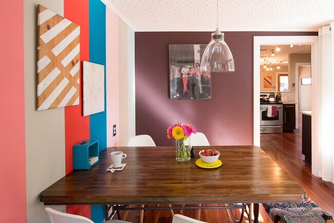 Dining room - 1201 W Oltorf St
