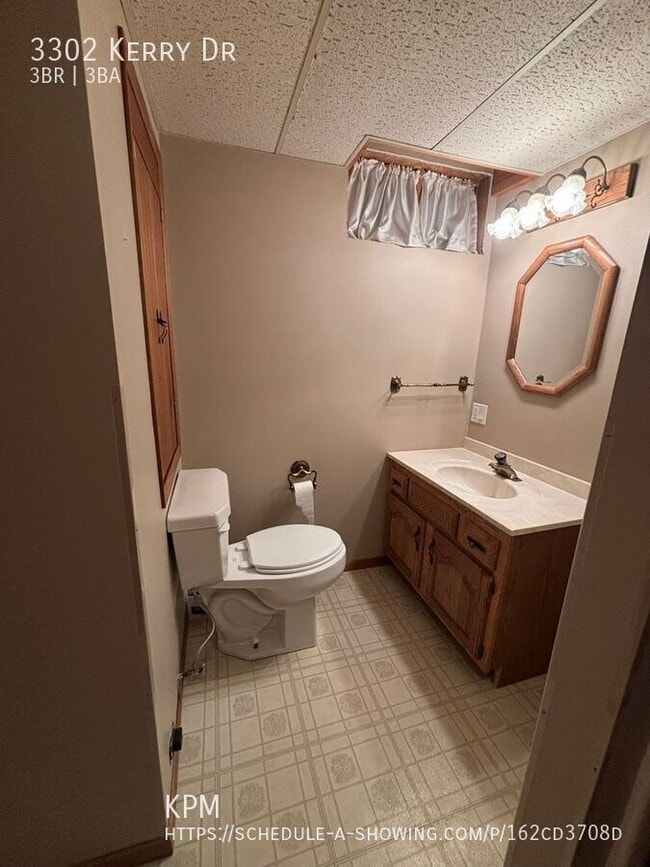 Building Photo - 3302 Kerry Dr