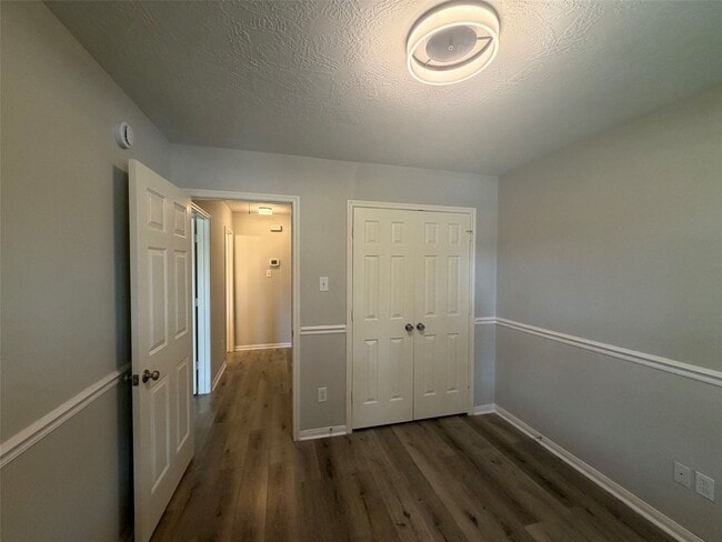 Building Photo - 3715 Humble Dr