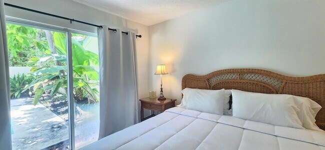 Building Photo - 2284 Las Casitas Dr