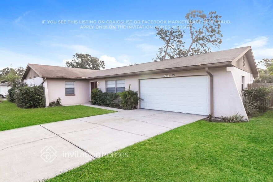 Primary Photo - 205 Donatello Dr