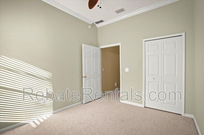 Building Photo - 7032 Deer Lodge Cir