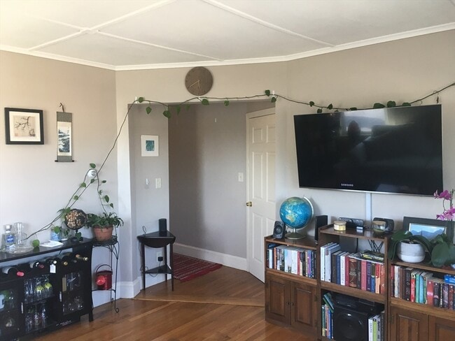 Building Photo - 10 Chipman Ave