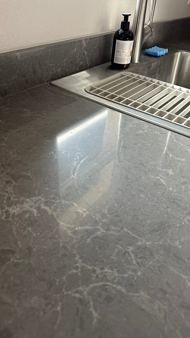 Building Photo - 2806 S Mill Ave