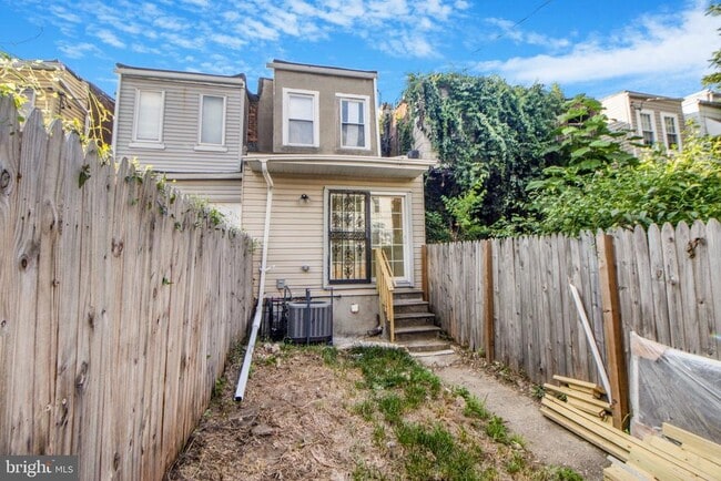 Building Photo - 2231 Orem Ave