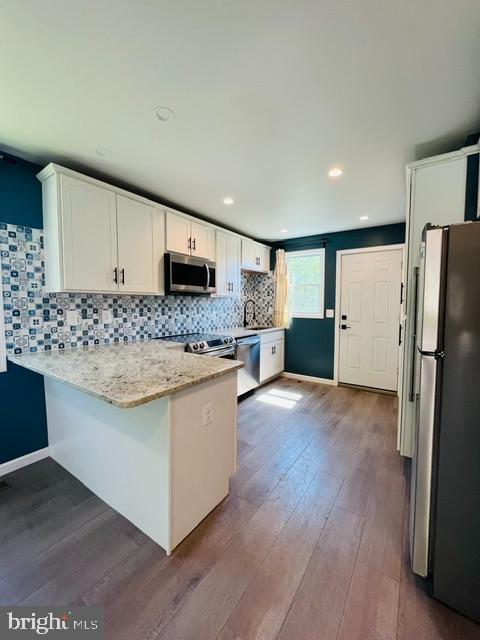 Building Photo - 7517 Belmont Ave