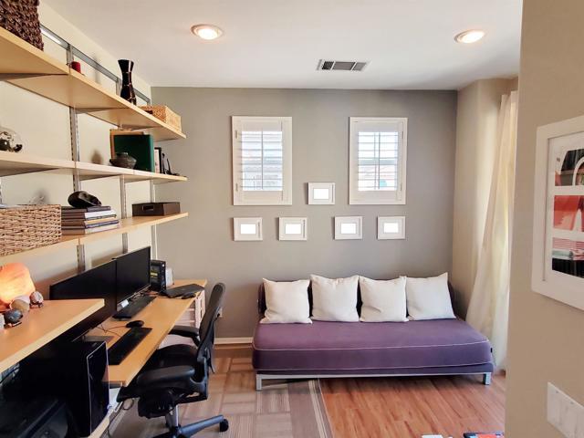 Building Photo - 6484 Corte La Luz