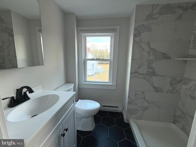 Building Photo - 631 Penns Park Rd