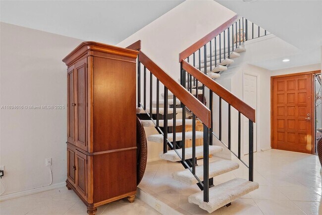 Building Photo - 9340 NW 48th Doral Terrace