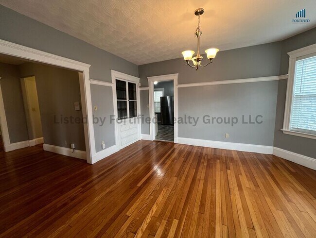 Building Photo - 142 Washington St