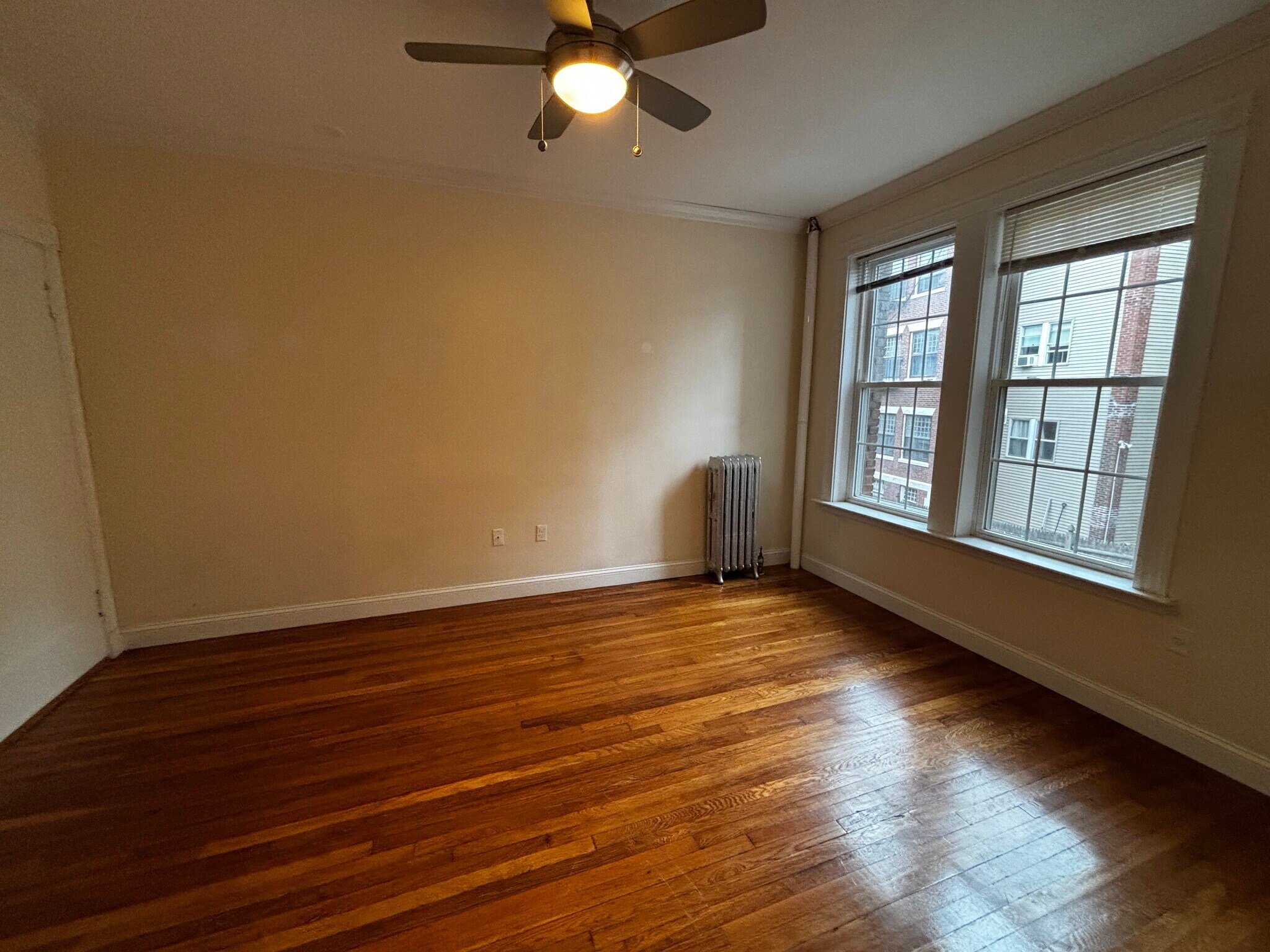 Building Photo - 18 Glenville Ave