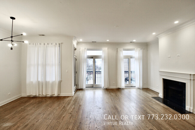 Building Photo - Fulton Market Condo-Quality 3 bedroom 2 ba...