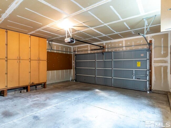 Building Photo - 3223 Alum Creek Ct