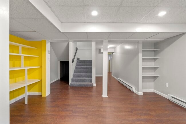 Building Photo - 731 Grove St