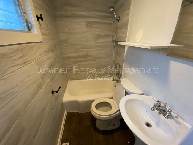 Building Photo - 727 Wheaton Ave