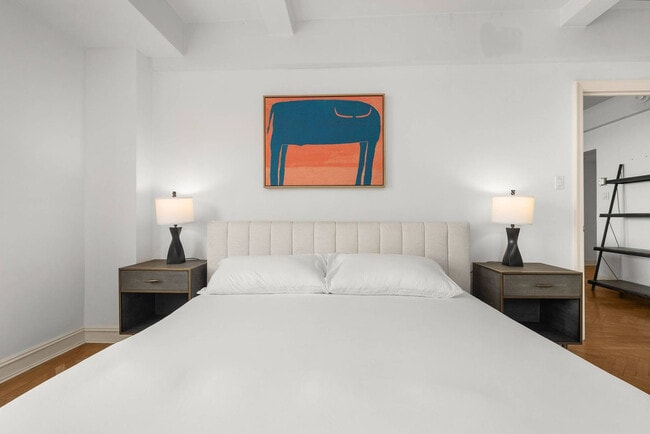 Building Photo - 160 Central Park S