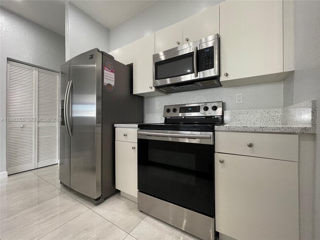 Building Photo - 10973 SW 236th Terrace