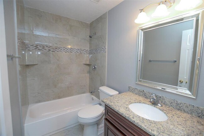 Building Photo - 10555 Turtlewood Ct