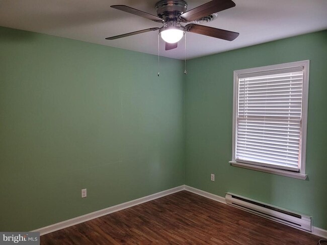 Building Photo - 28 Lincoln Ave