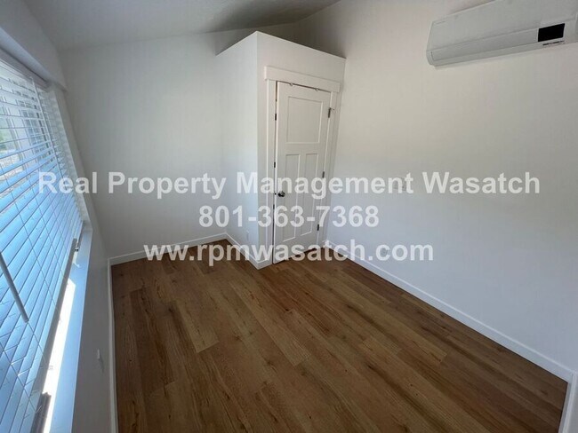 Building Photo - 1388 Country Ln