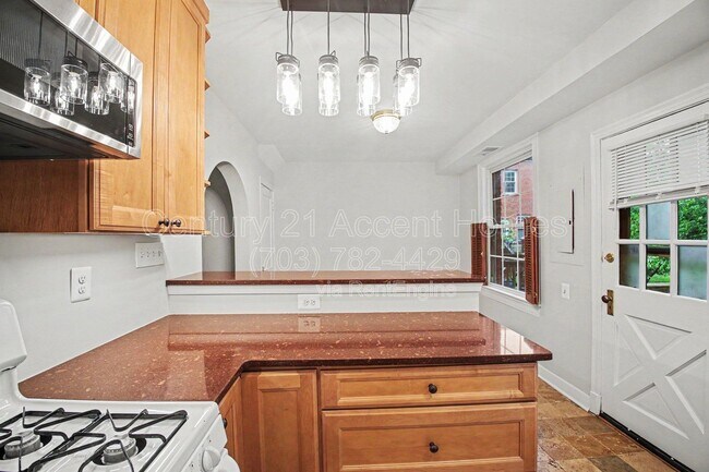 Building Photo - 1510 S Edgewood St