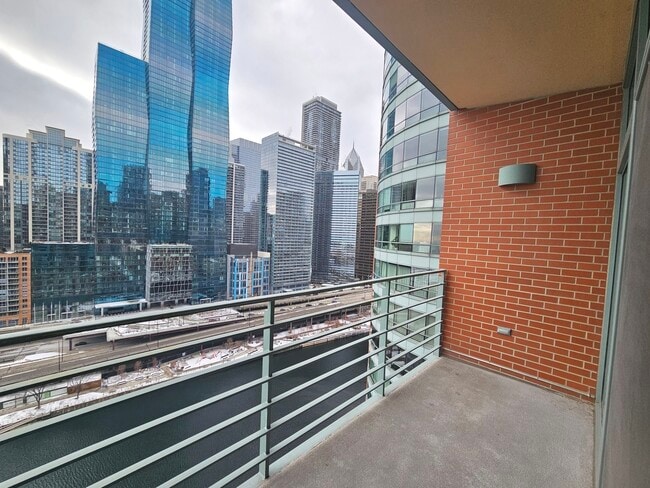 Building Photo - 415 E North Water St