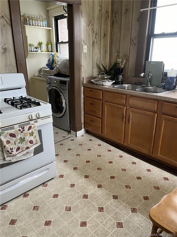 Building Photo - 1120 Baldwin St