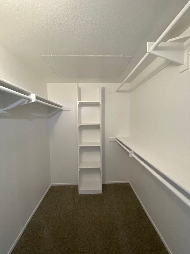 Building Photo - The Palms Condo