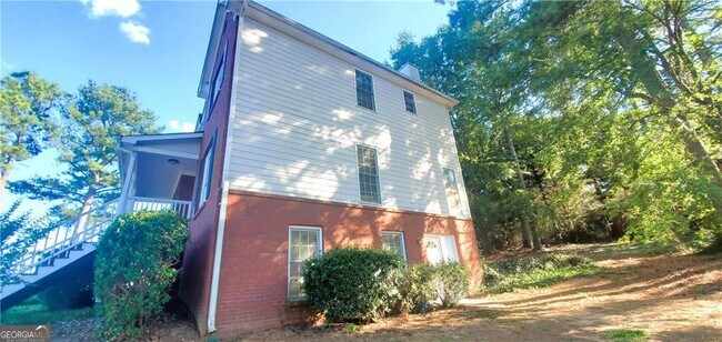 Building Photo - 8100 Greens Mill Way
