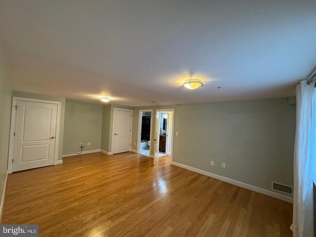 Building Photo - 6158 40 Winks Way