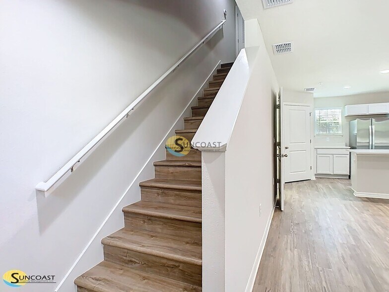 Building Photo - 3821 SW 43rd Ct