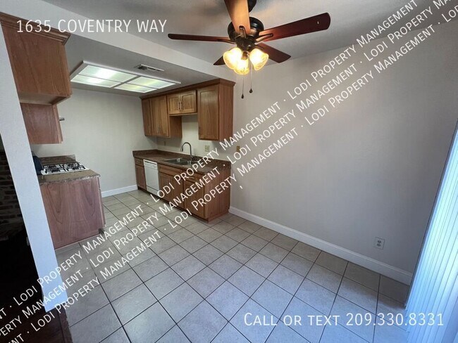 Building Photo - 1635 Coventry Way