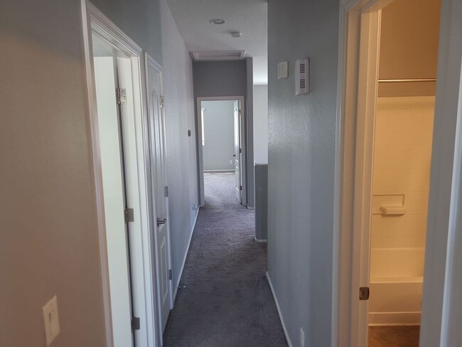 Building Photo - Ideal Living in Highland Groves: Stunning Cul-de-Sac Home with Builder Upgrades, Open Floor Plan,...