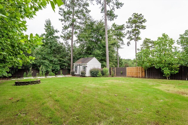 Building Photo - 4117 Chastain Dr