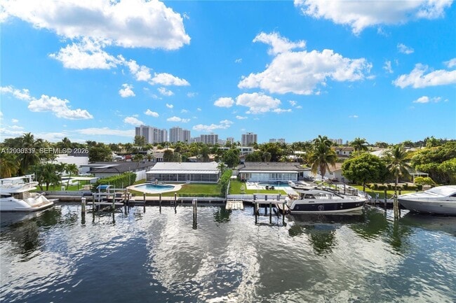 Building Photo - 455 Paradise Isle Blvd