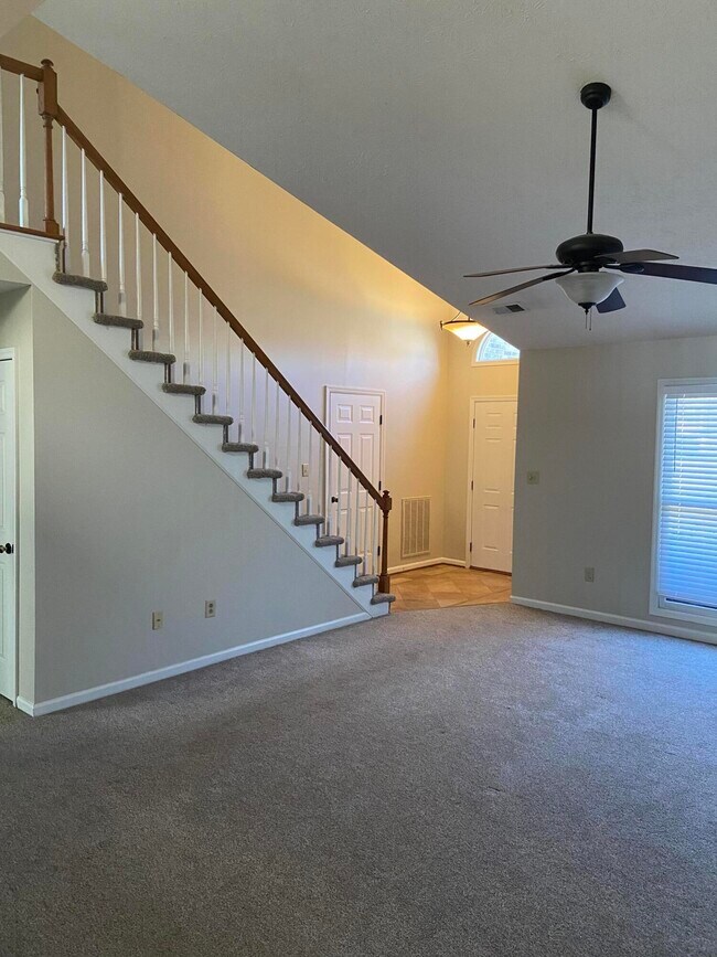 Building Photo - 3676 Cottage Cir