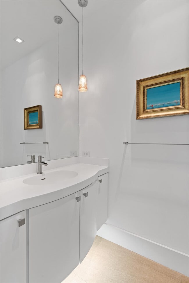 Building Photo - 500 Isle of Capri Dr