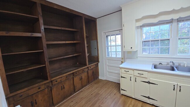 Building Photo - sunset1617