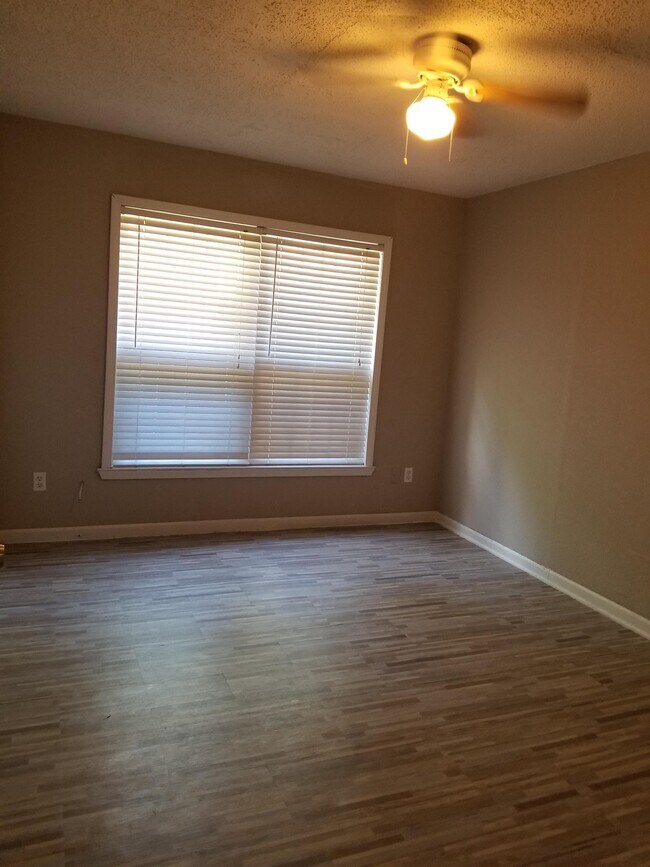 Building Photo - 10660 Northwyck Dr