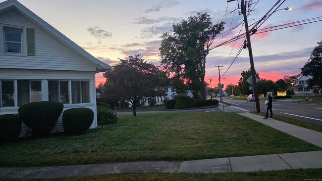 Primary Photo - 328 New London Turnpike