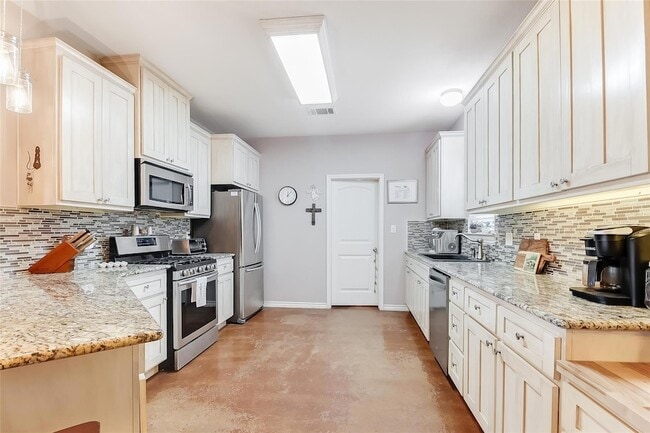 Building Photo - 2271 Co Rd 112