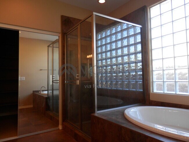 Building Photo - 1463 E Prescott Pl