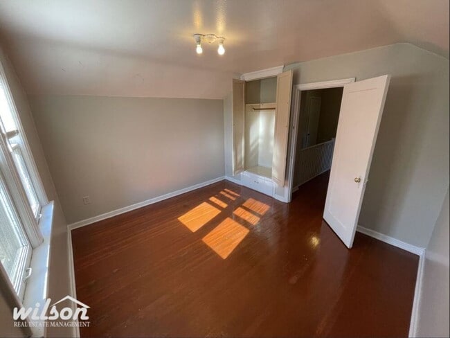 Building Photo - Spacious 4-Bedroom Oasis in the Heart of Yakima – Perfect for Family Living!