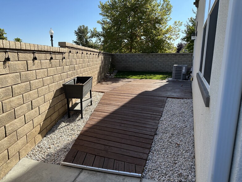Building Photo - 24359 Verdugo Cir