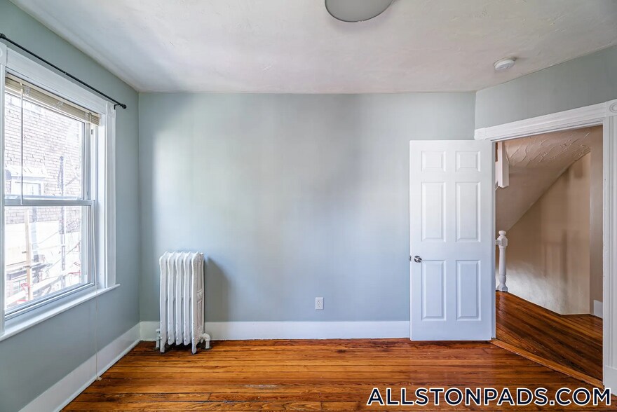 Building Photo - 6 Haskell St