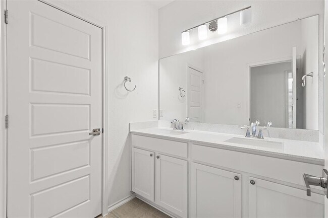 Building Photo - 9107 Moonstone Dr